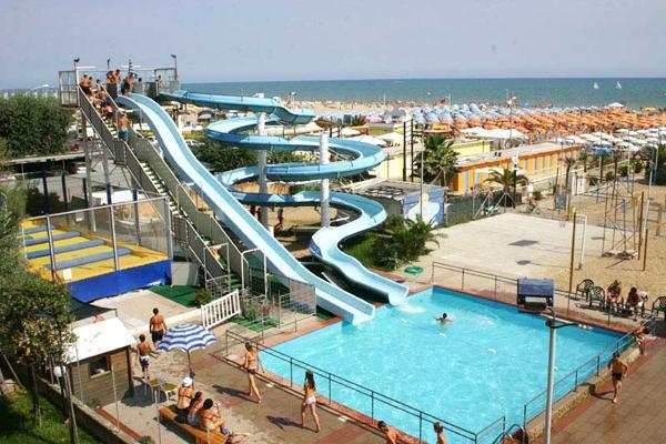 Hotel Lady Rimini Exterior foto