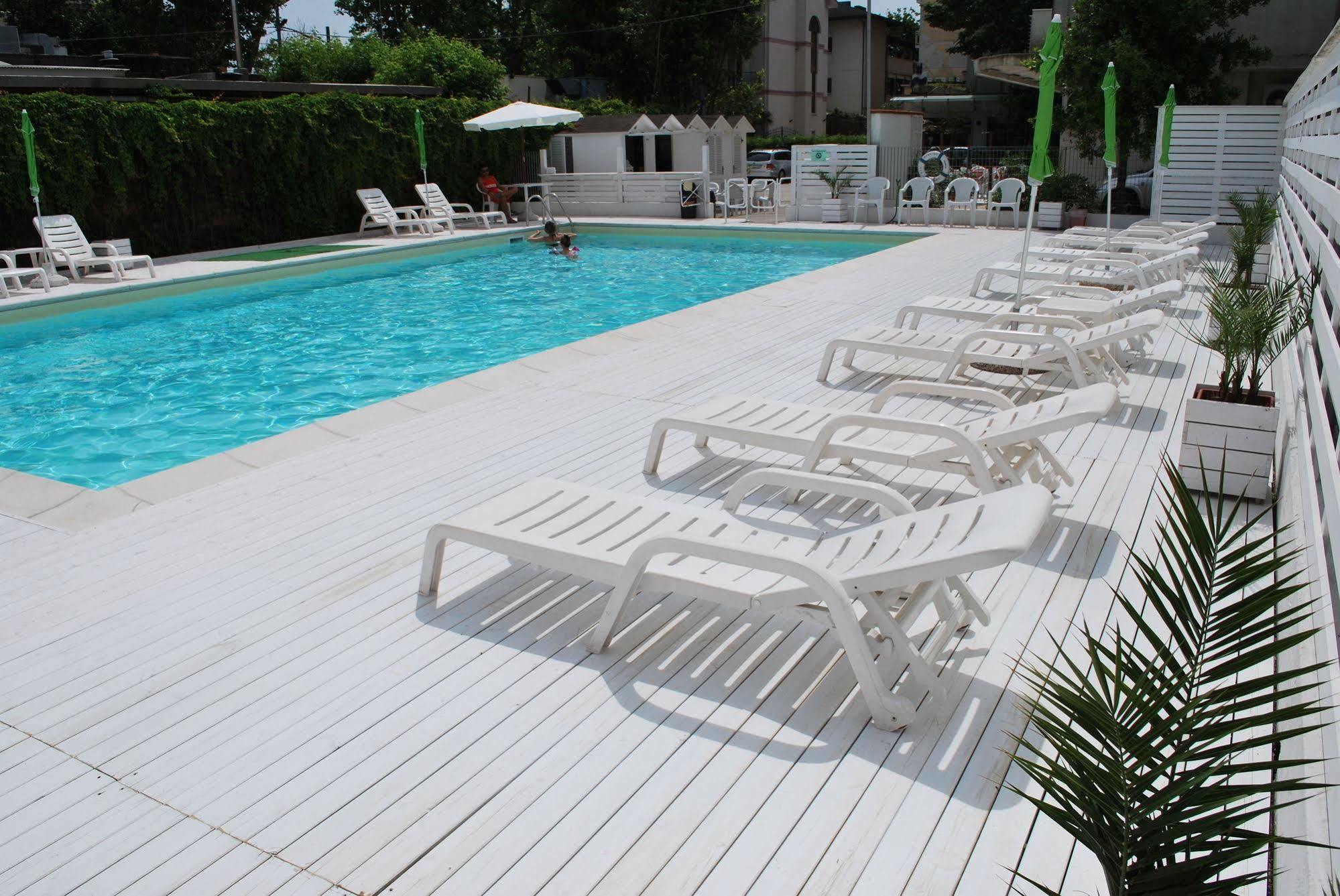 Hotel Lady Rimini Exterior foto