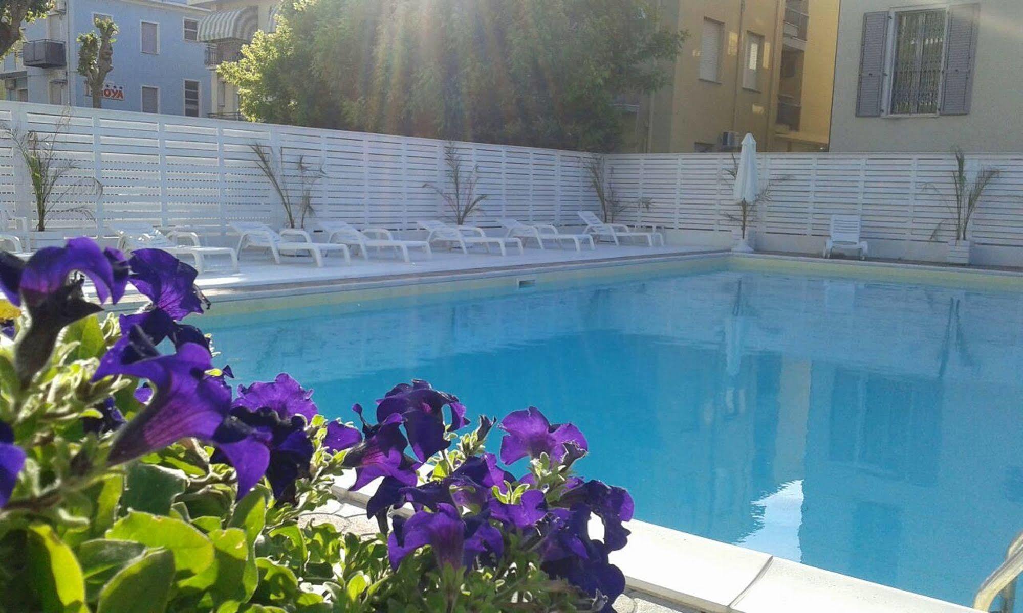 Hotel Lady Rimini Exterior foto